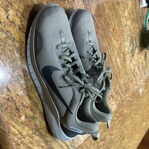 Nike Men's Olive and Black Sneakers